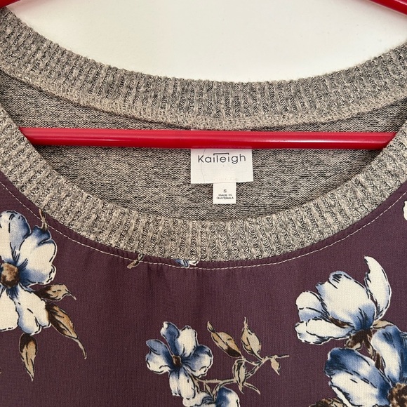 Kaileigh Red and Blue Blouse with Long Sleeves - Picture 2 of 4